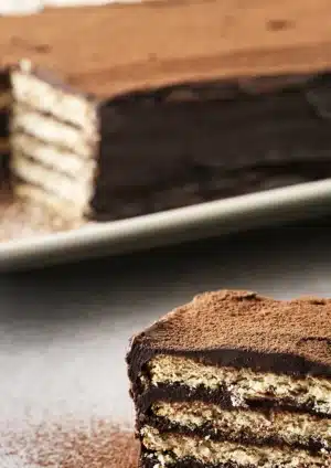 Už za 15 minút: Čokoládová torta BEZ pečenia